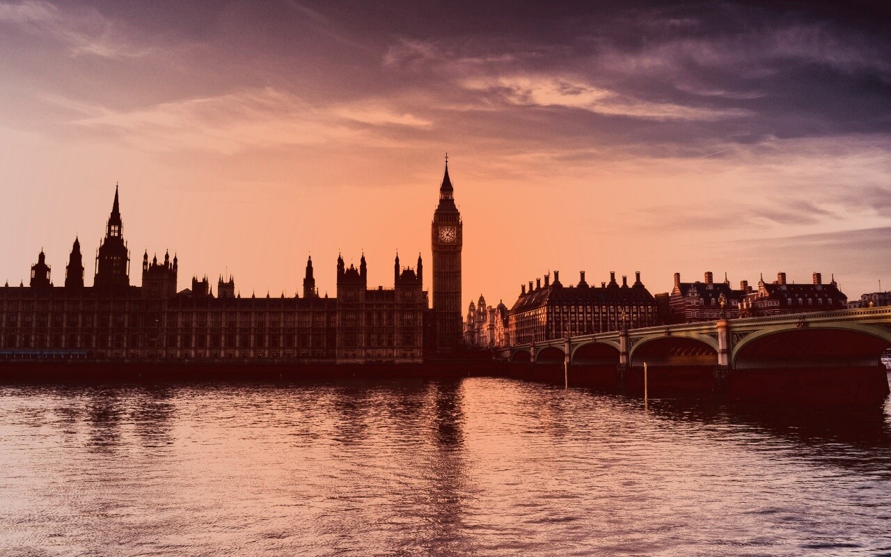 Биг-Бен на берегу Темзы обои