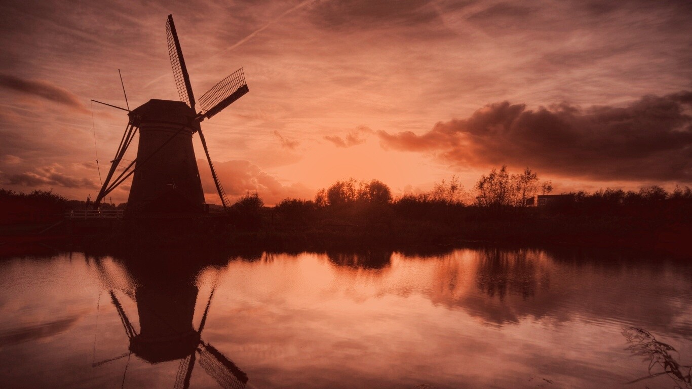 Мельница на озере обои