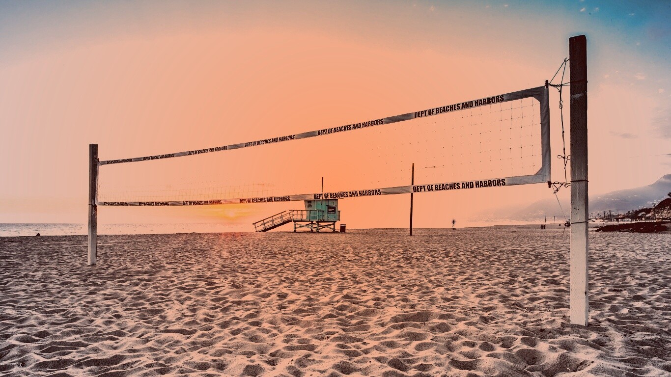 Сетка для волейбола на пляже обои