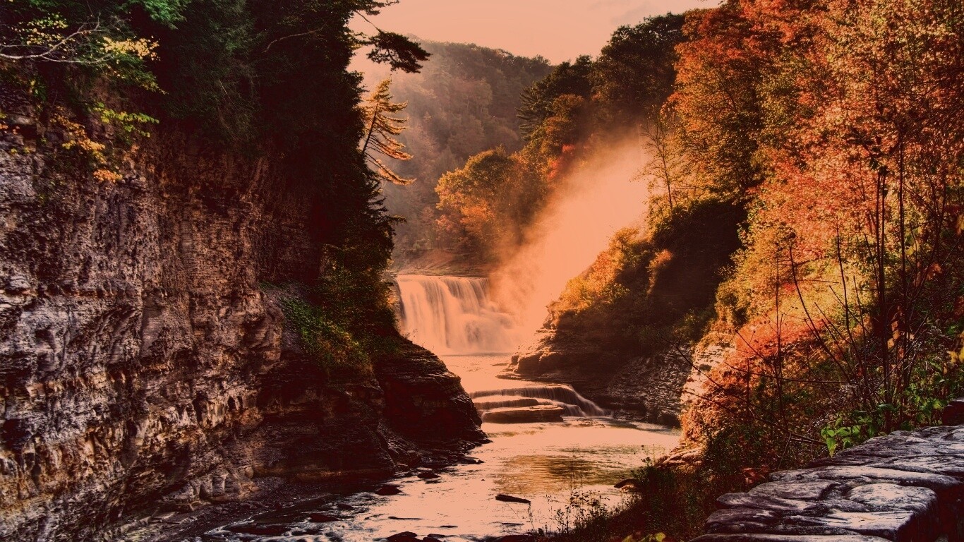 Скалистый водопад обои