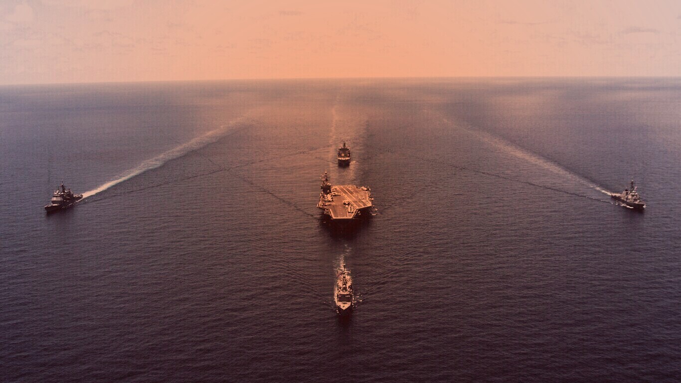 Авианосец с эскортом обои