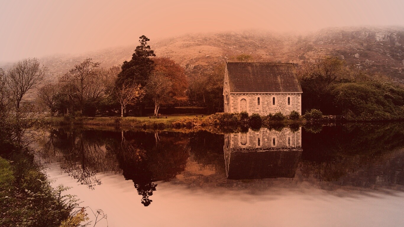 Живописный дом обои