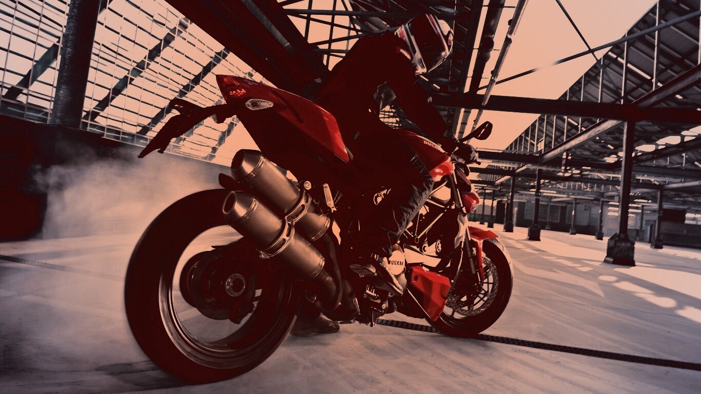 Пробуксовка на мотоцикле обои