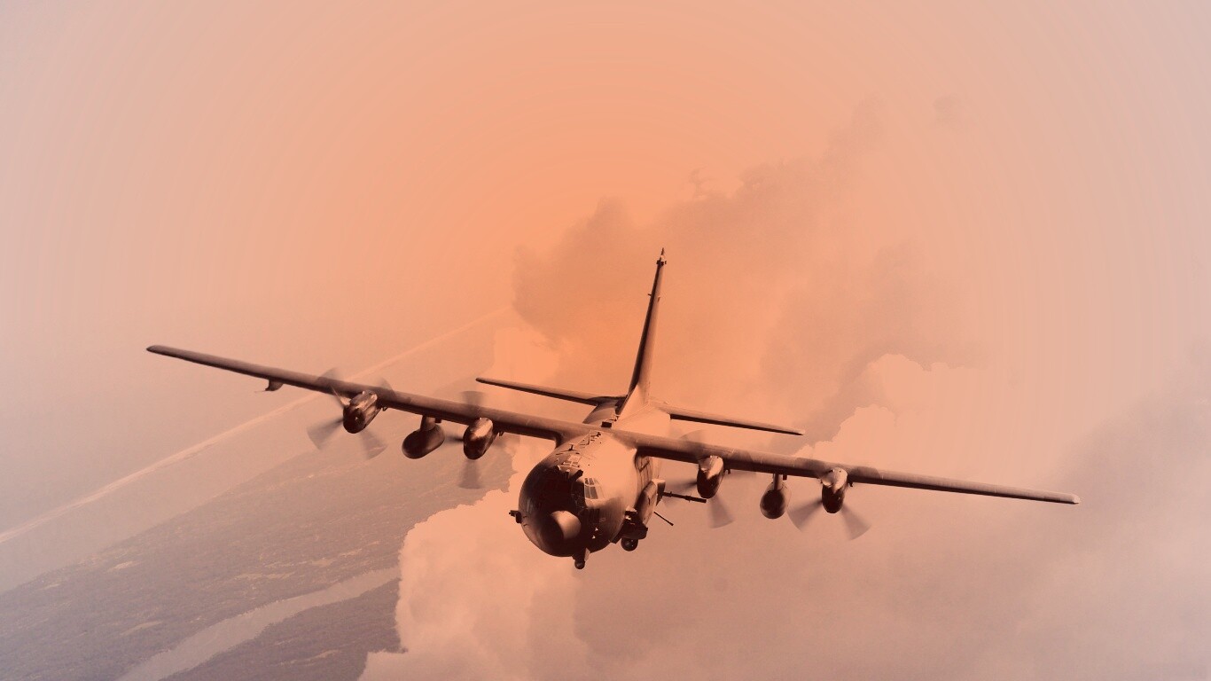 Самолет АС-130 обои