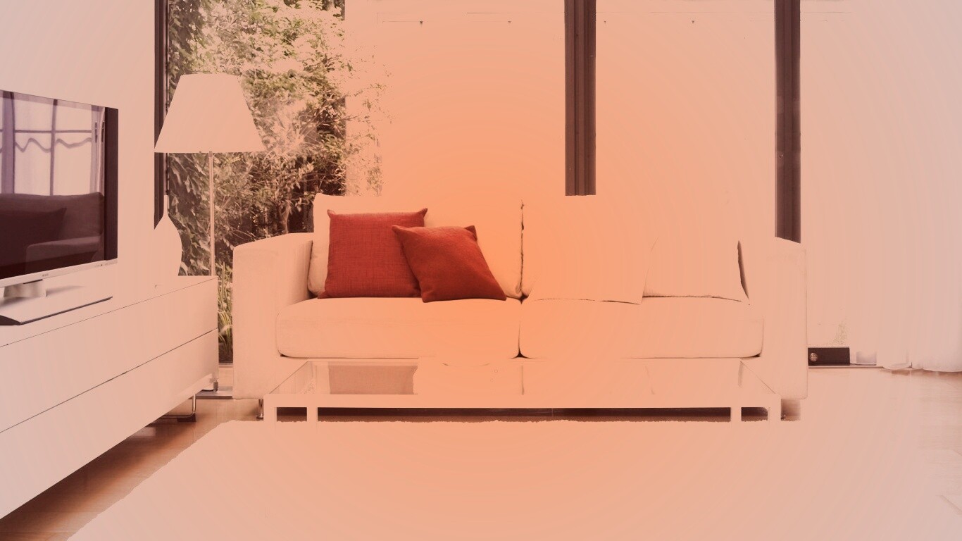 Комната с диваном и телевизором обои