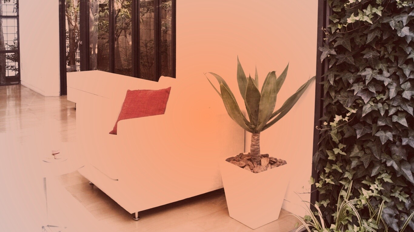 Белое кресло обои