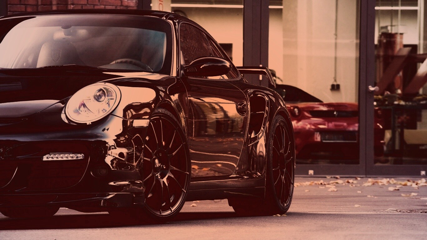 Порш на улице обои