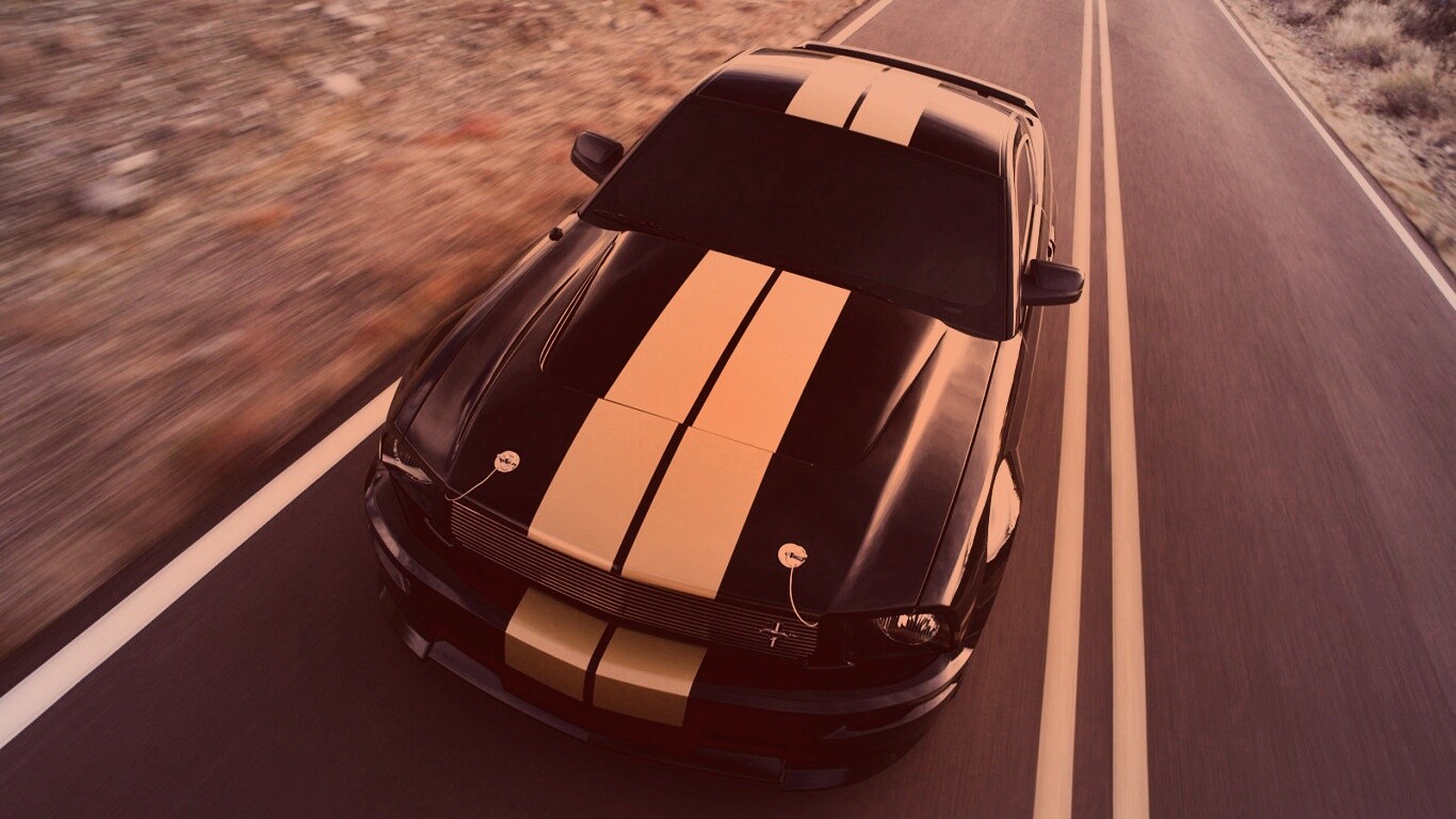 Ford Mustang  с гоночными полосками обои