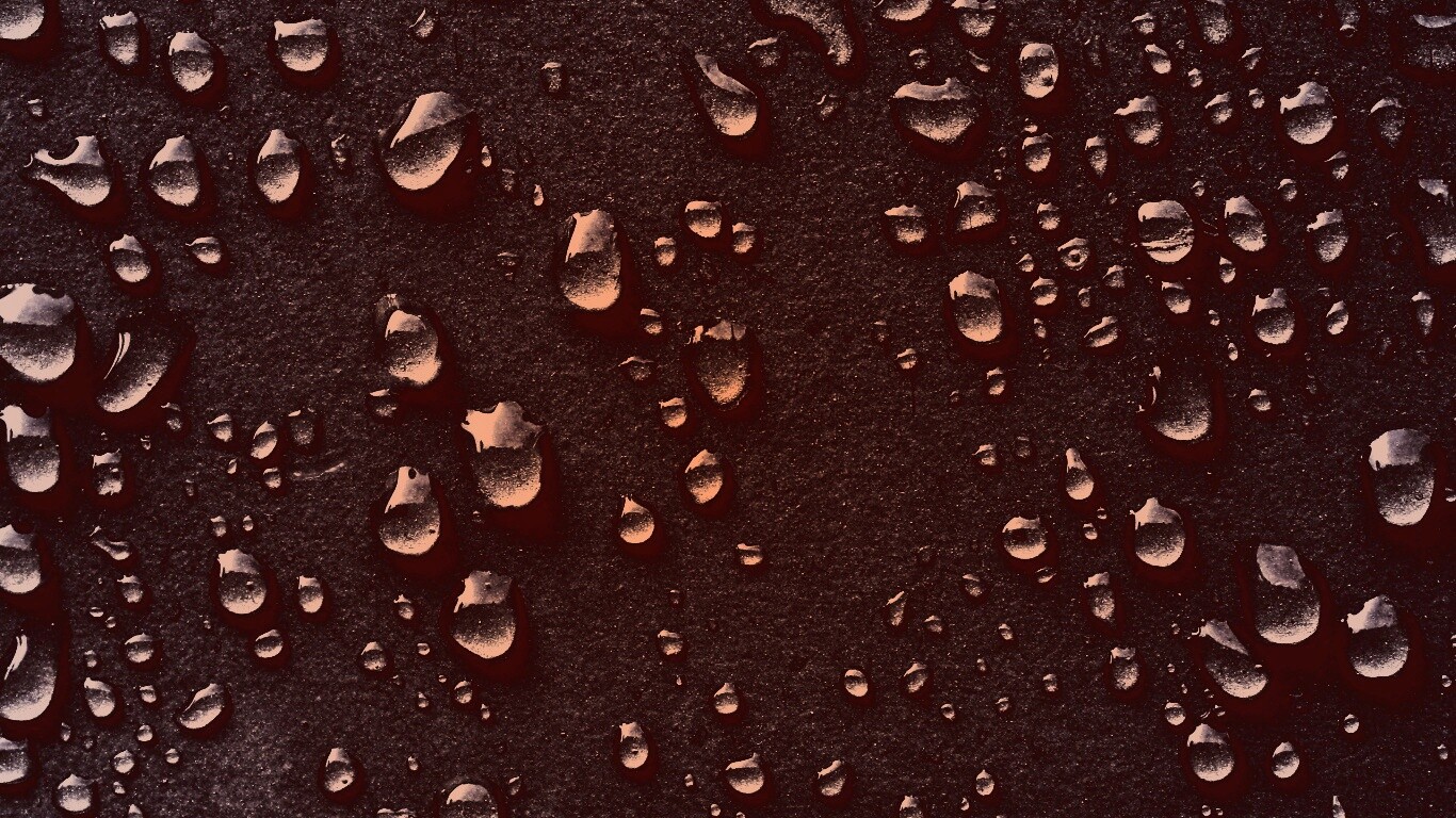Капли воды на темной поверхности обои