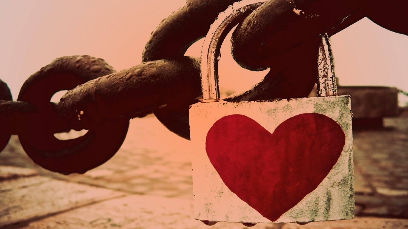 Замочек для влюбленных обои