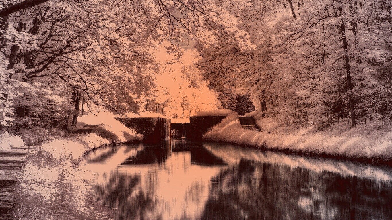 Замёрзжий канал обои