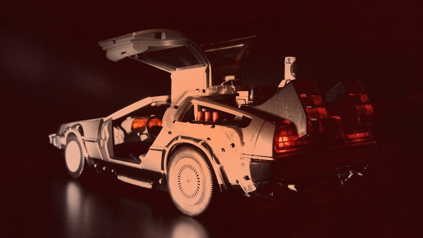 Фигурка делореана обои