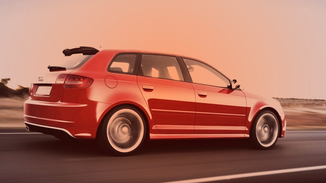 Фотосессия Audi RS3 во время движения обои