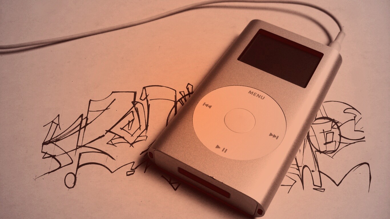 iPod на лиске с граффити обои