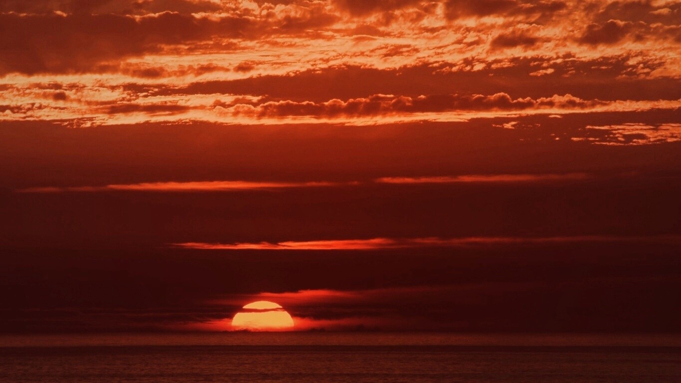 Закат в море обои