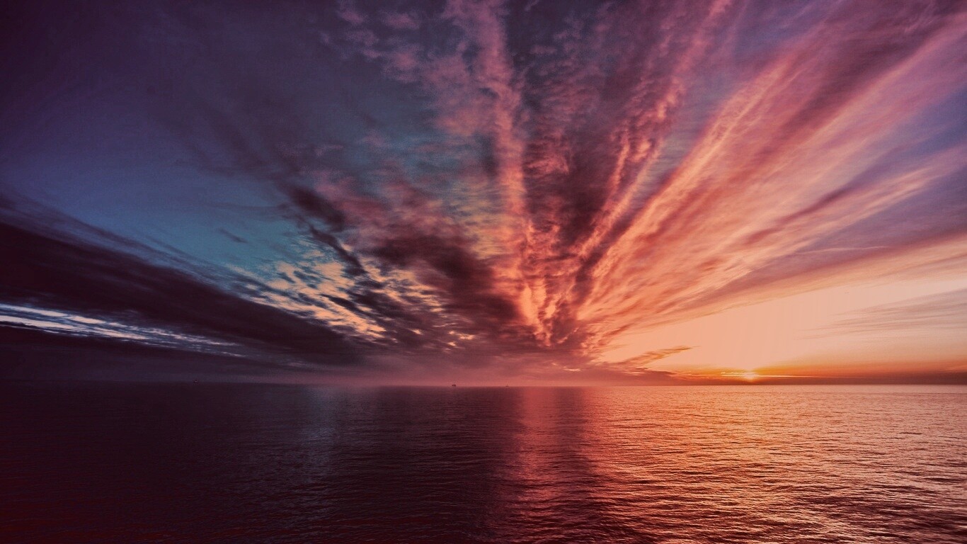 Закатное небо над морем обои