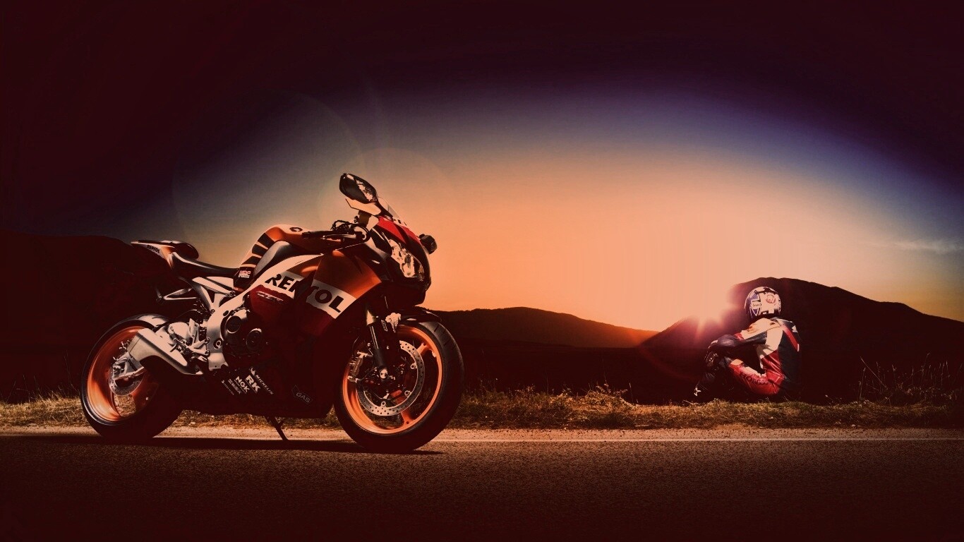 Мотоциклист и мотоцикл обои