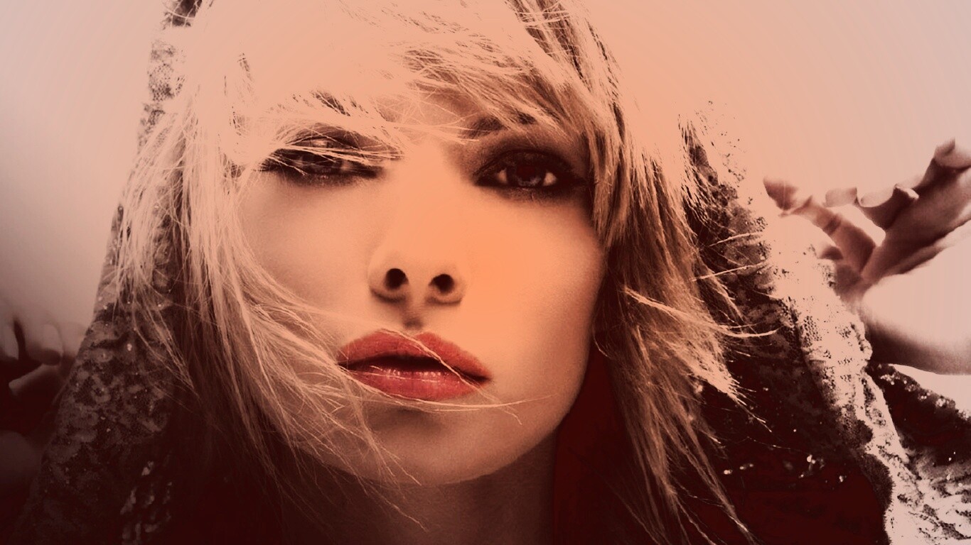 Девушка с красными губами обои
