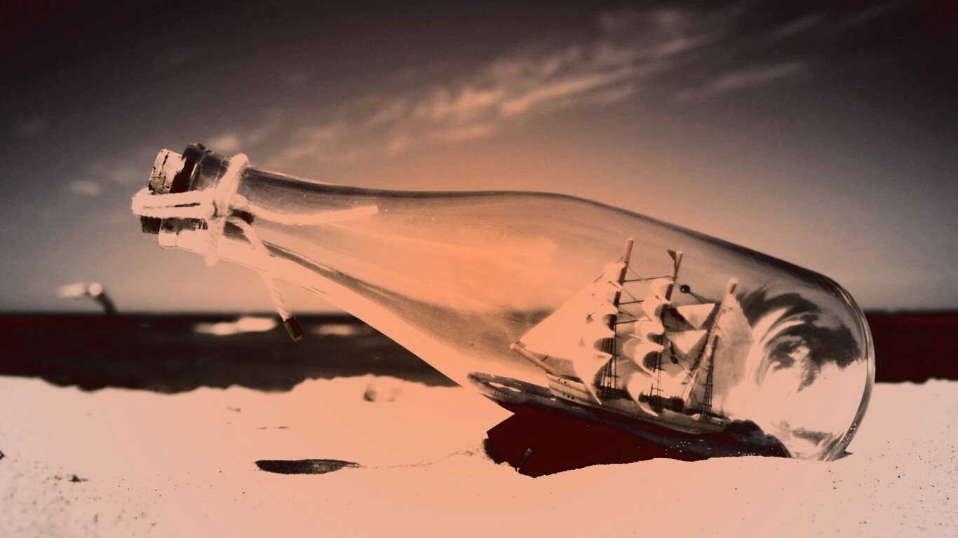 Парусник в бутылке обои