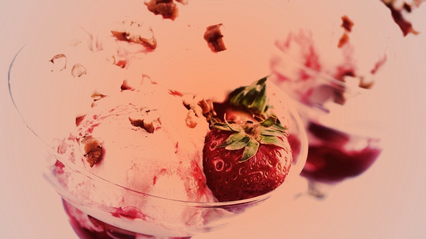 Клубничное мороженное обои