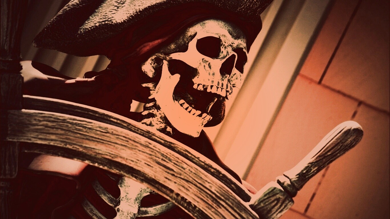 Скелет пирата за штурвалом обои