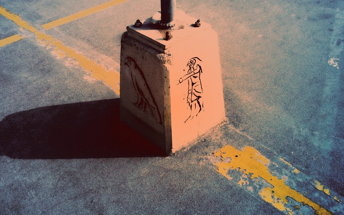 Египетские иероглифы на столбе обои