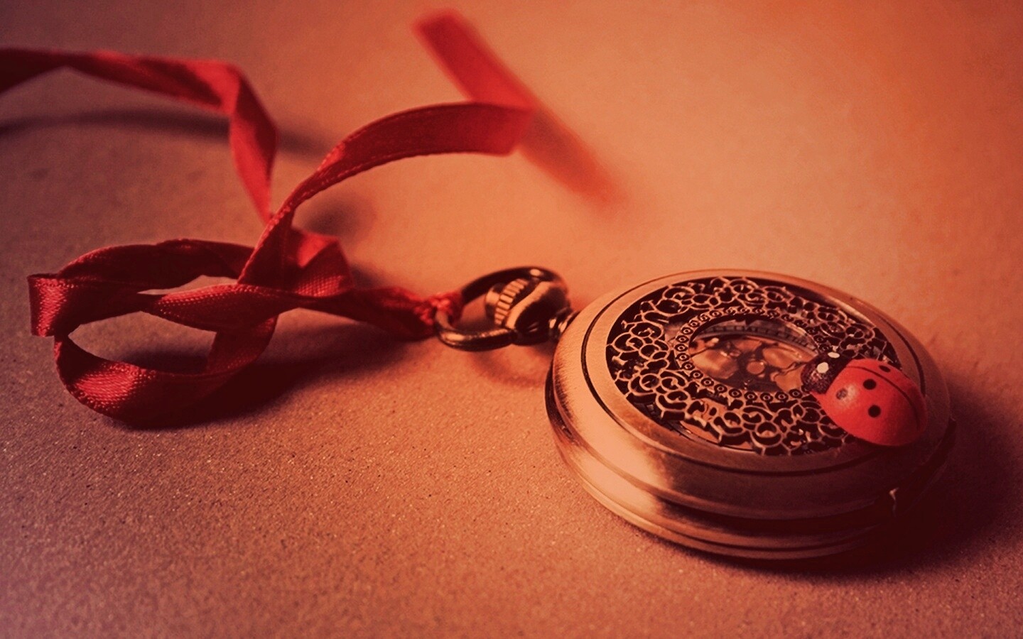 Искусные карманные часы обои