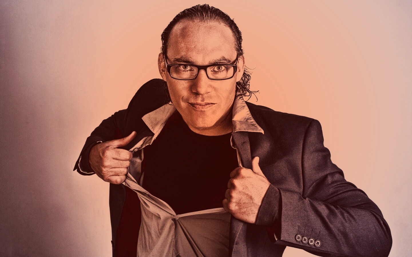 Спешит на помощь обои