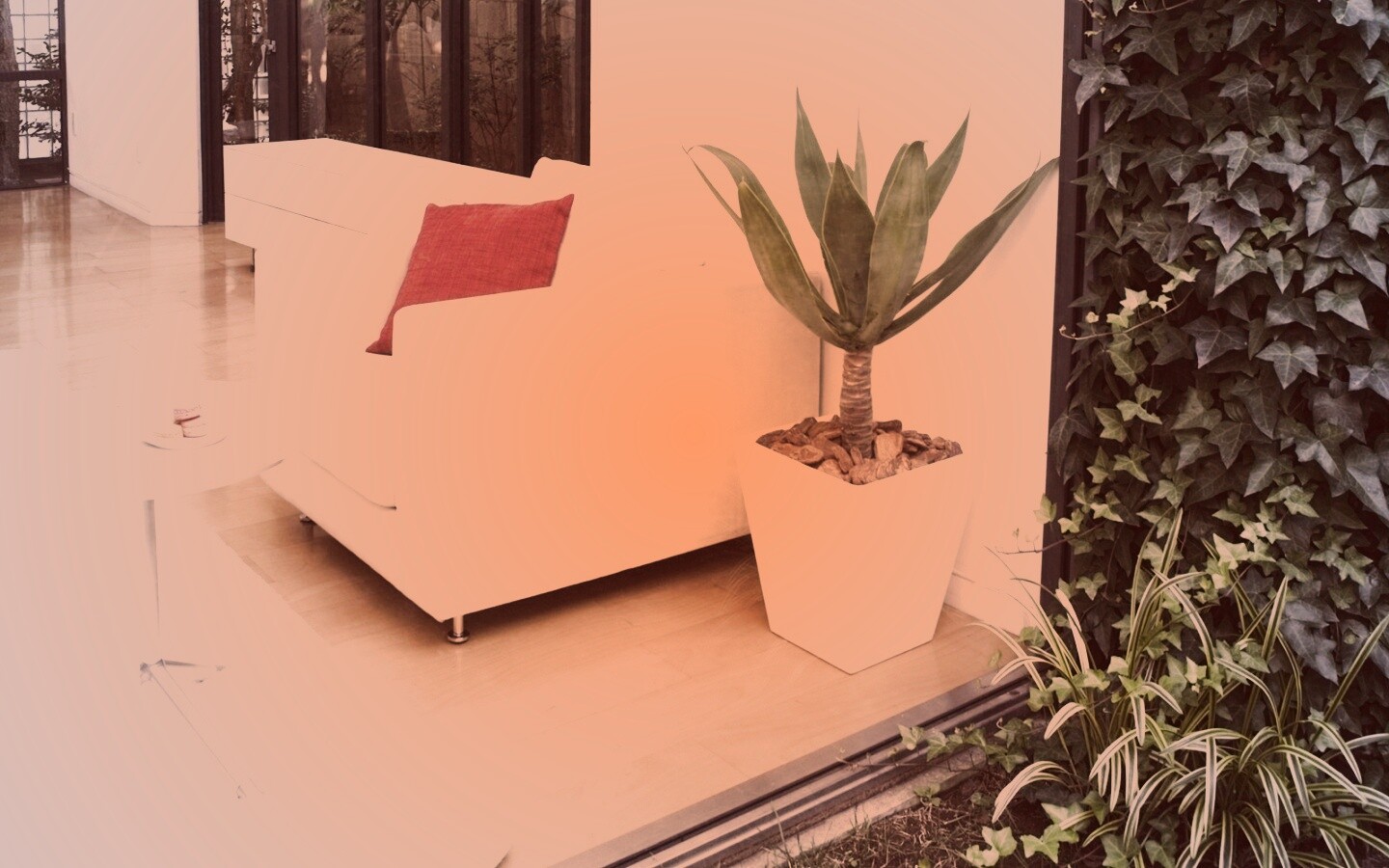 Белое кресло обои