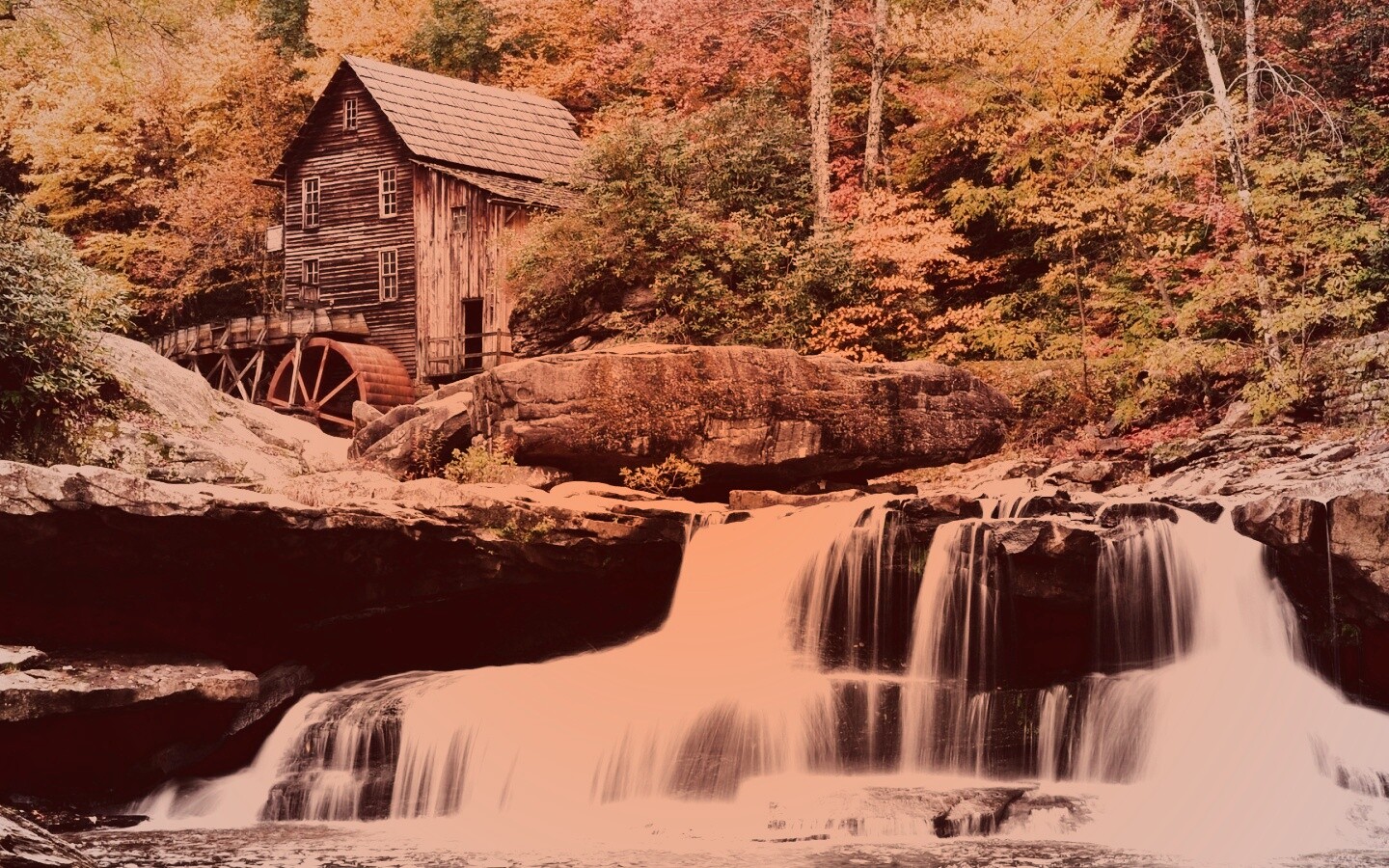 Дом, водяное колесо и водопад обои