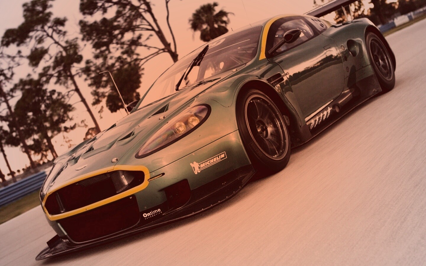 Aston Martin обои