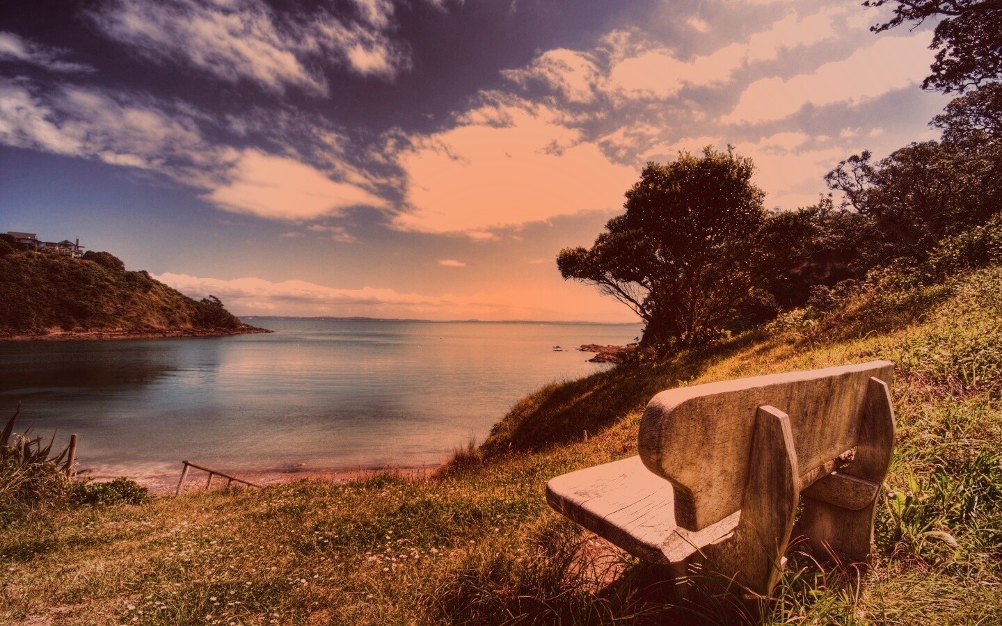 С видом на море обои