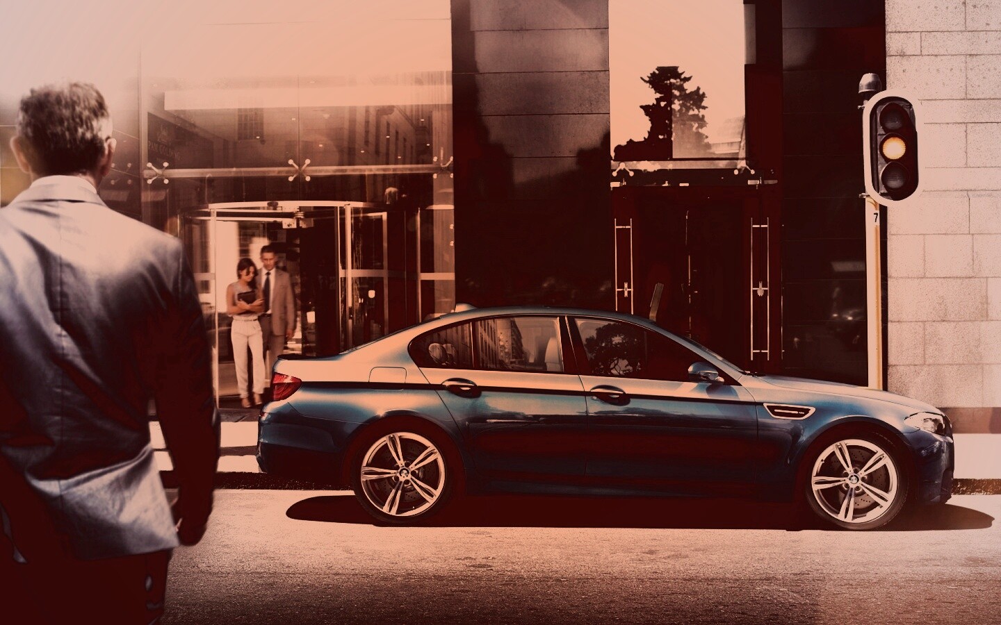 BMW F10 на светофоре обои