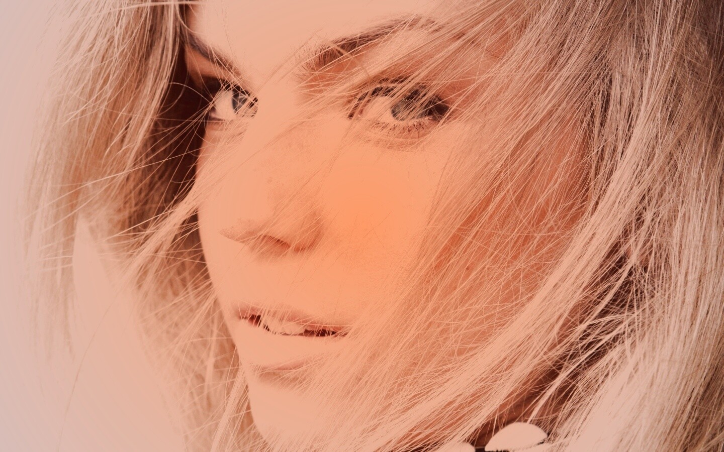 Завораживающий взгляд обои