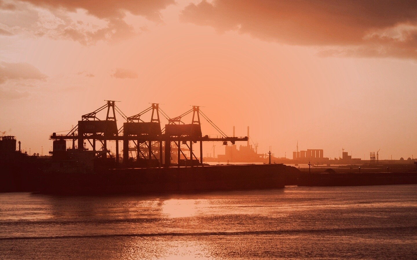 Грузовой порт обои