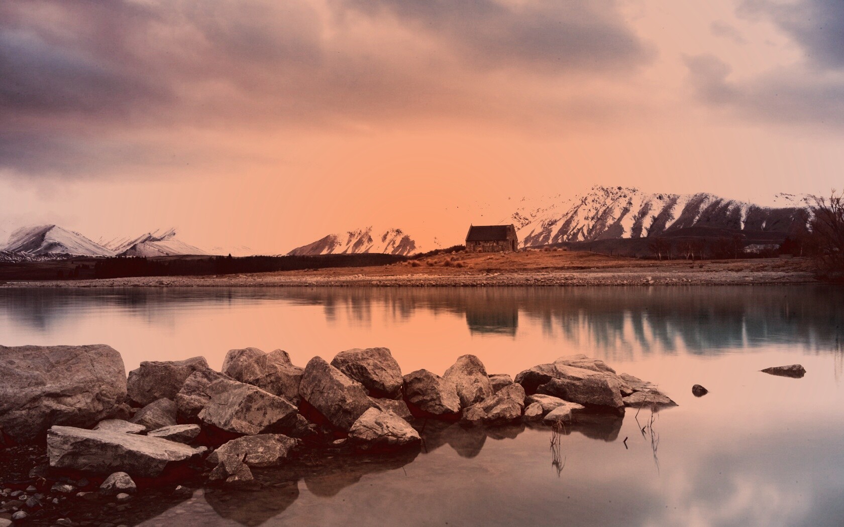 Домик на озере обои