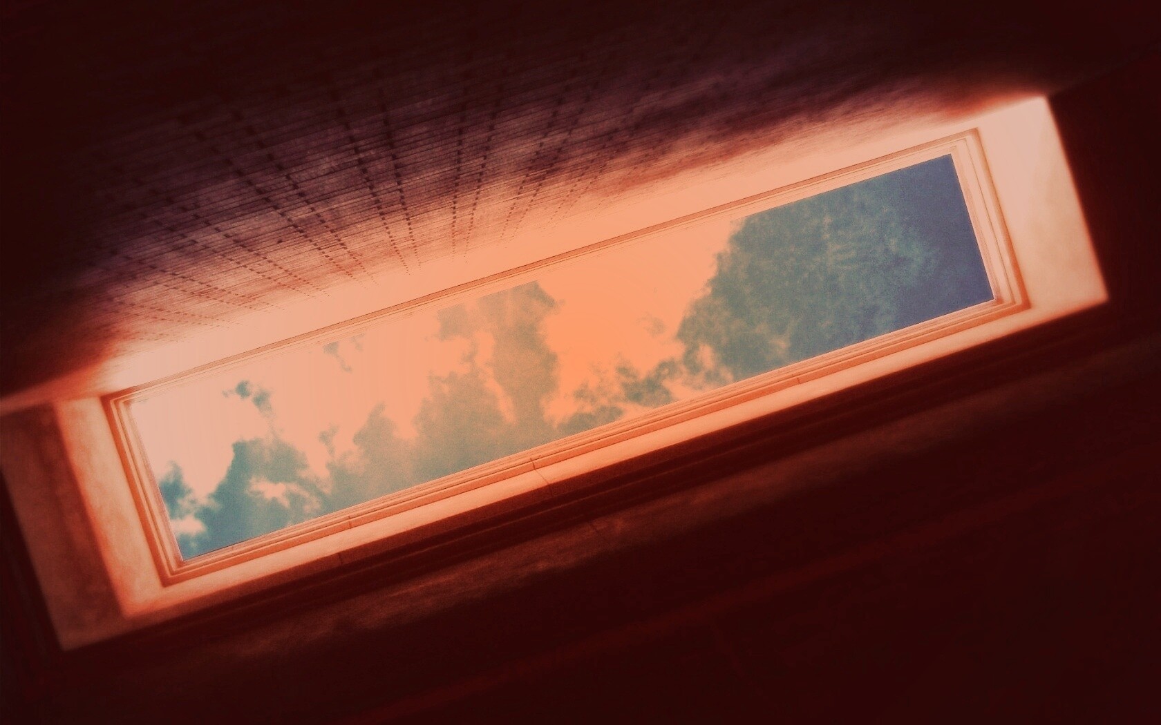 Прямоугольный каменный колодец обои