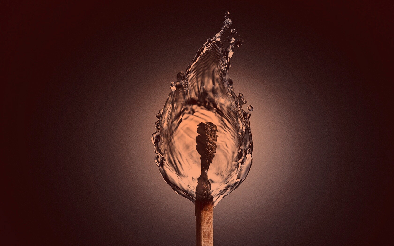 Водяное пламя спички обои