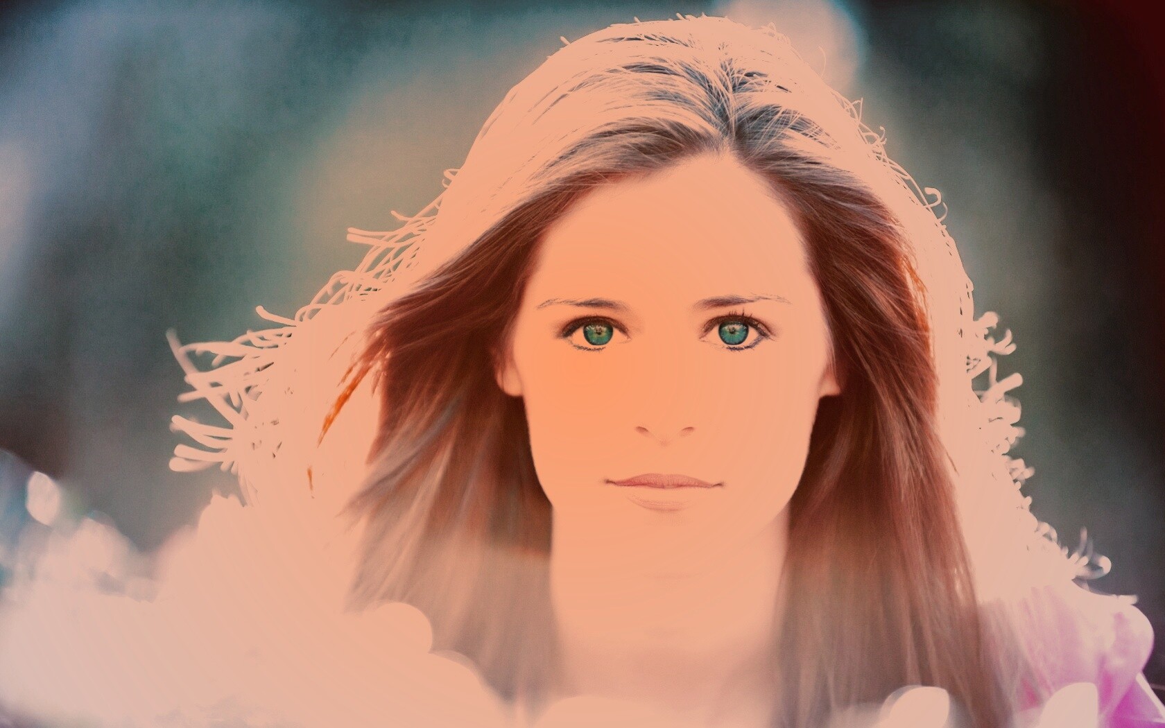 Девушка с голубыми глазами обои