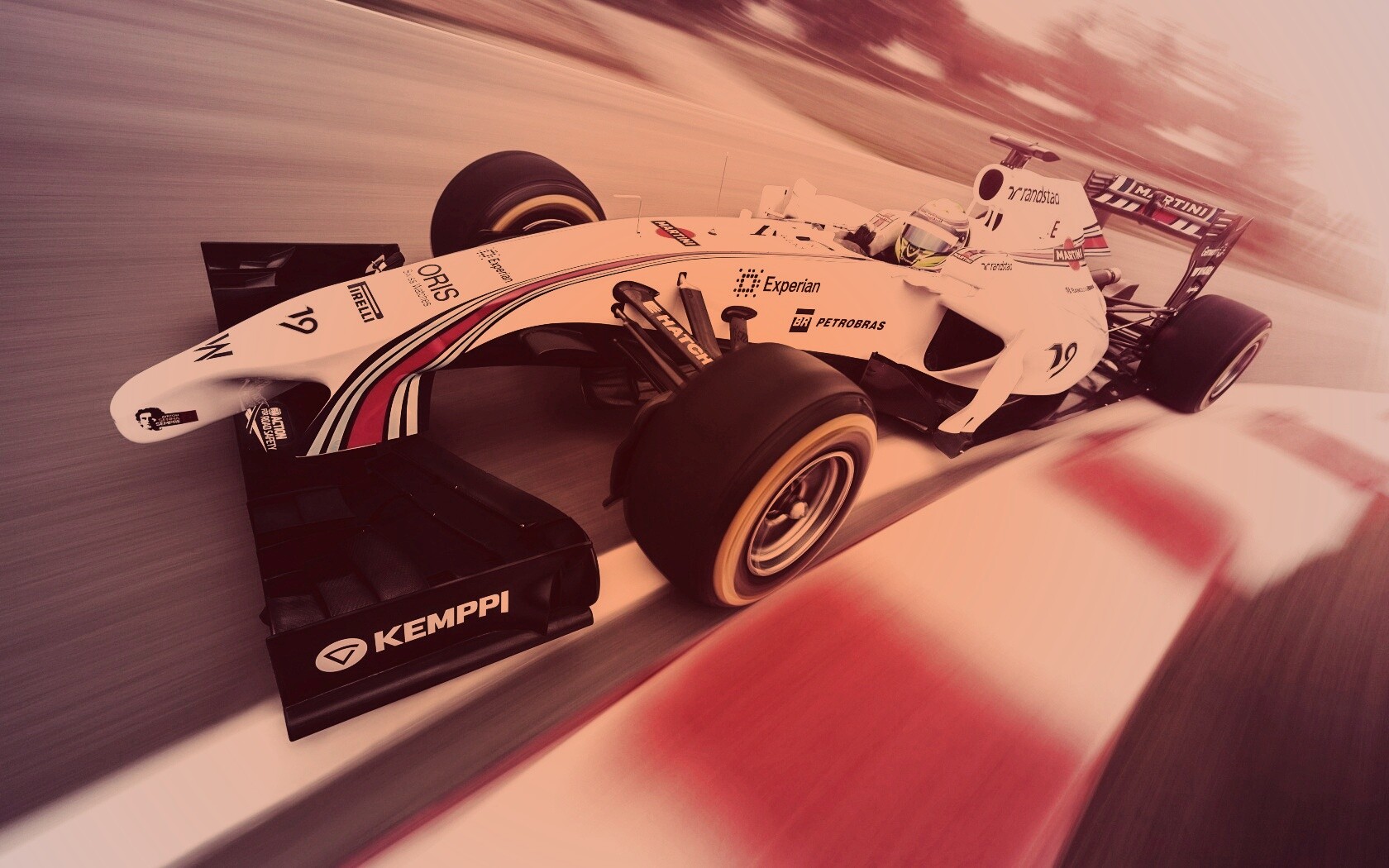 Гоночный болид F1 обои