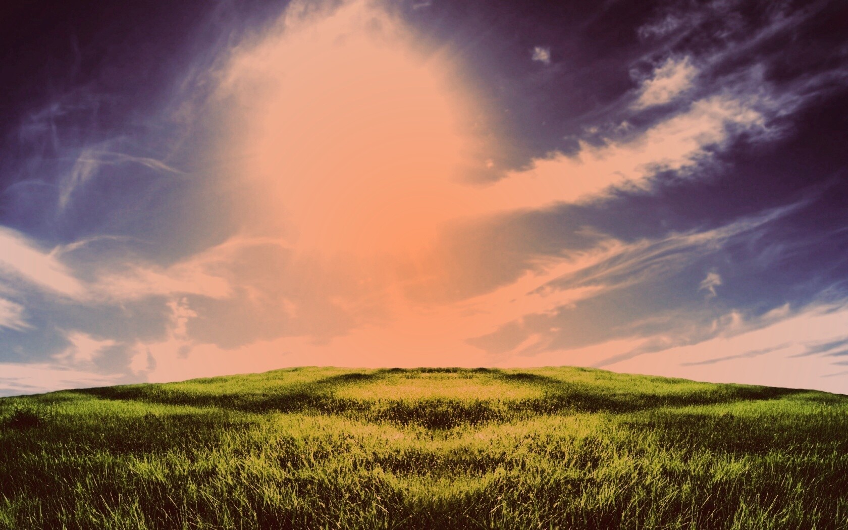 Солнце над холмом обои