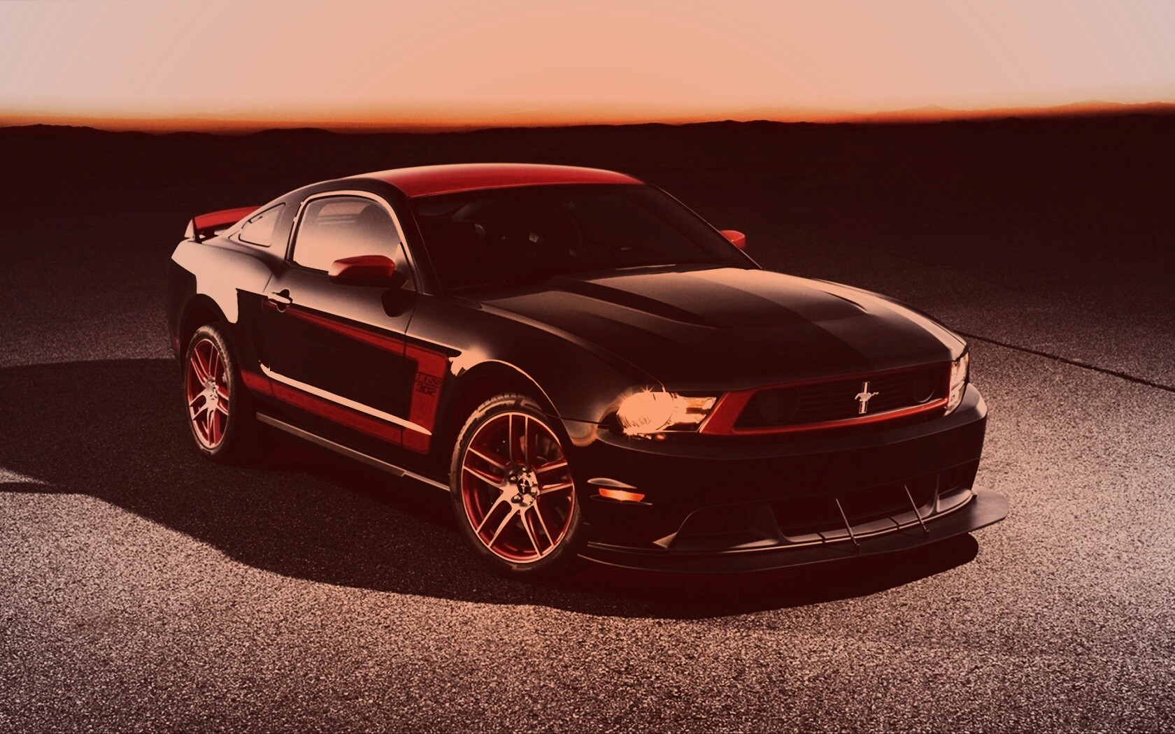 Черный Форд Мустанг с красными полосами обои