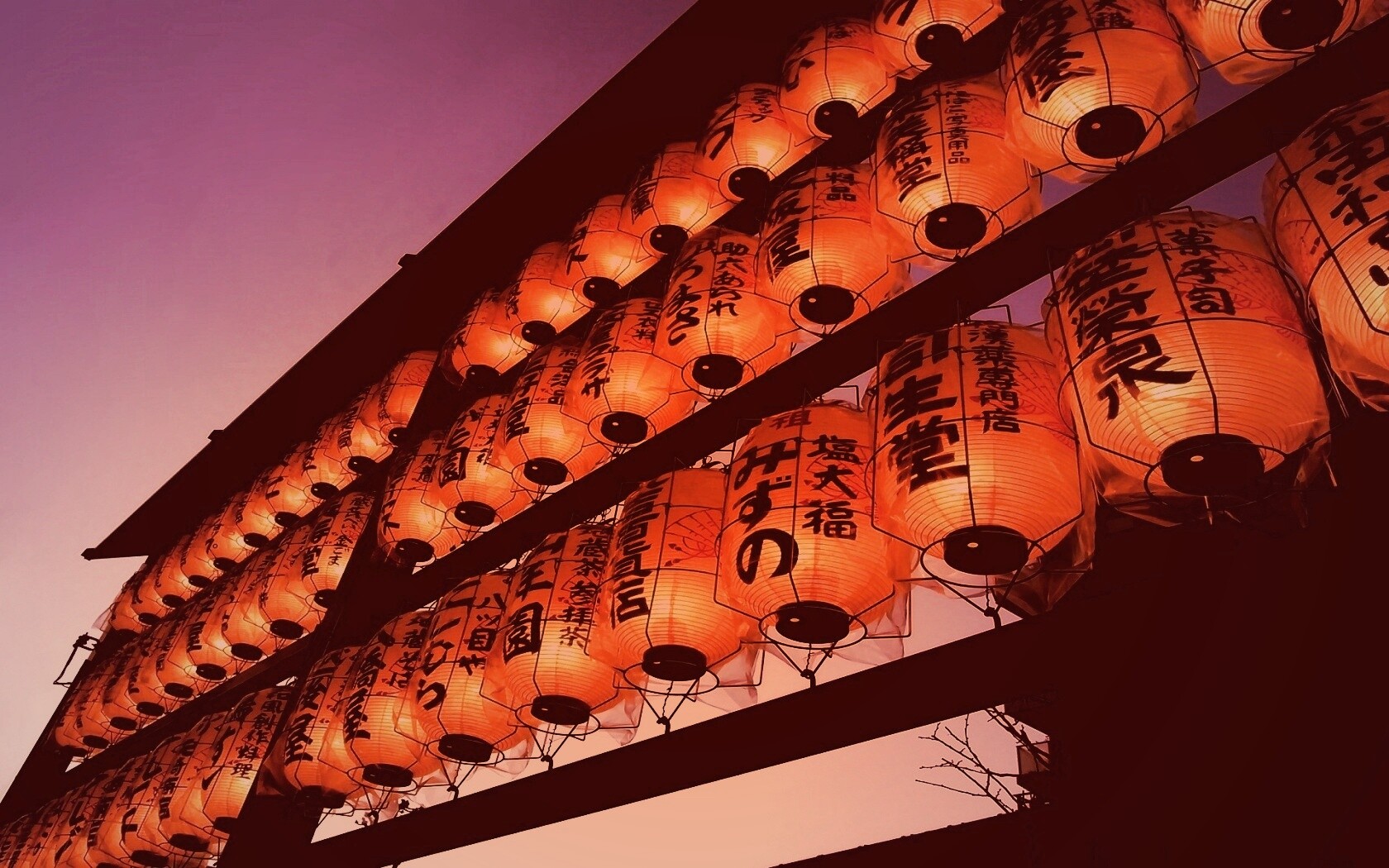 Японские фонарики вечером обои