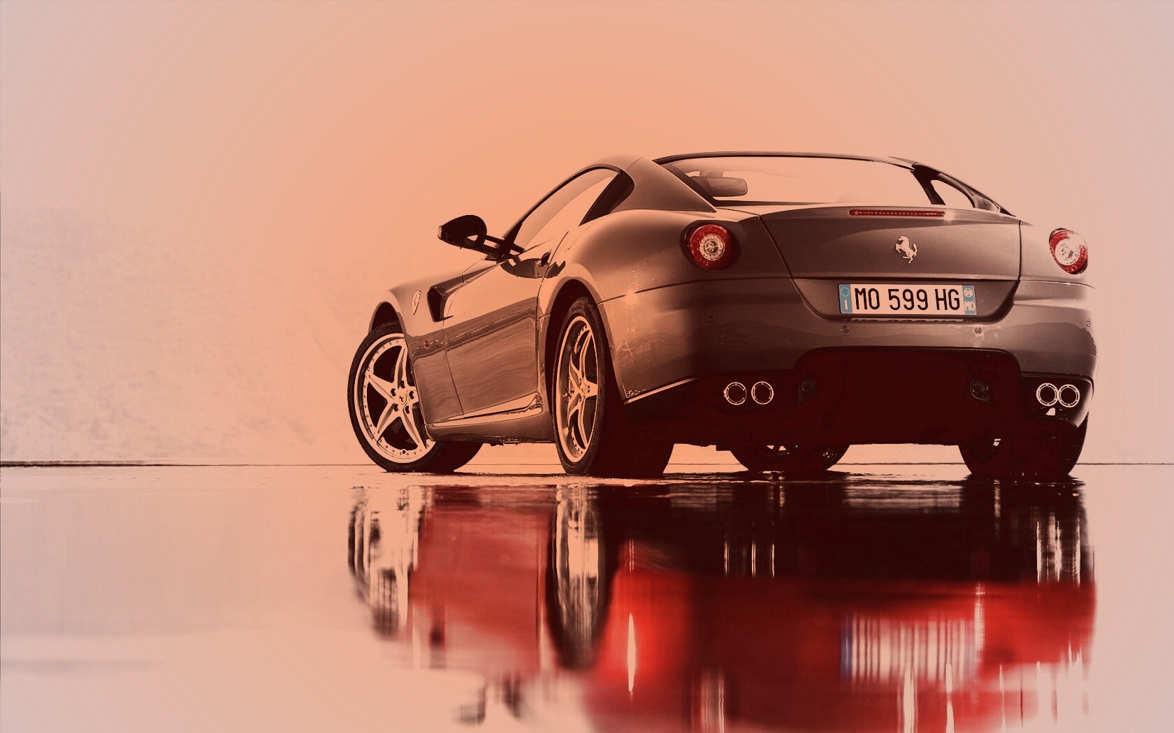 Ferrari в отражении обои