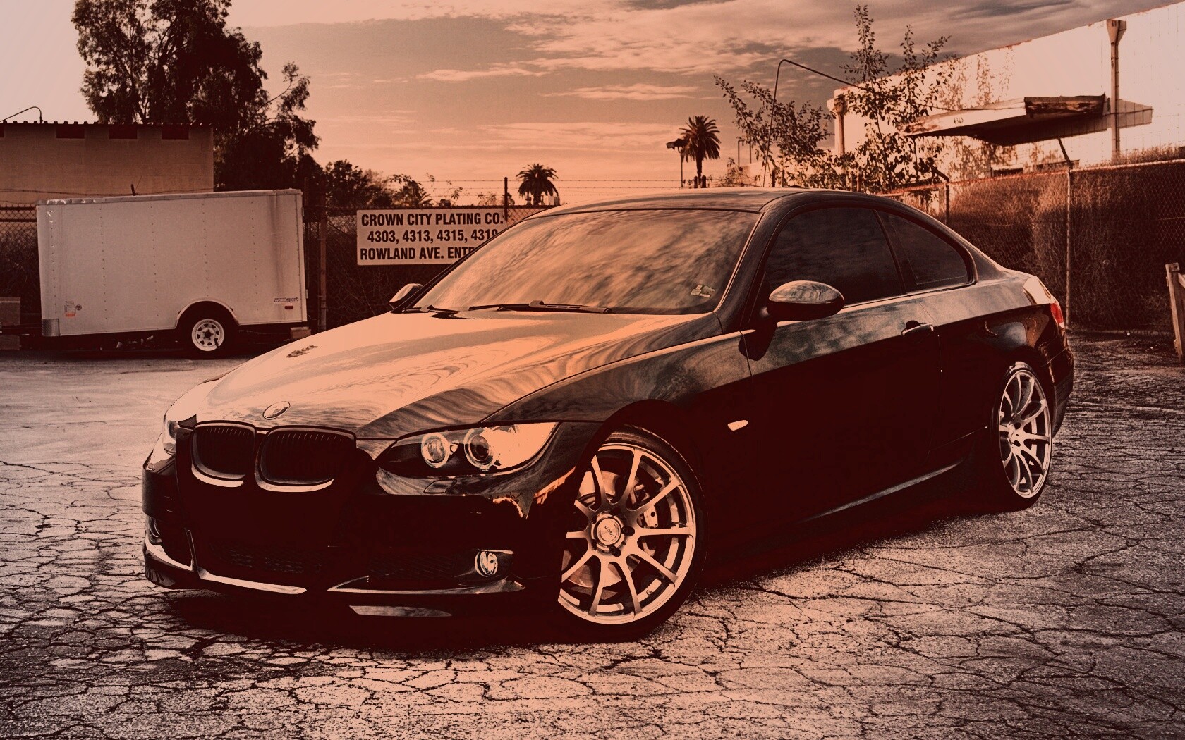 Чёрный БМВ обои