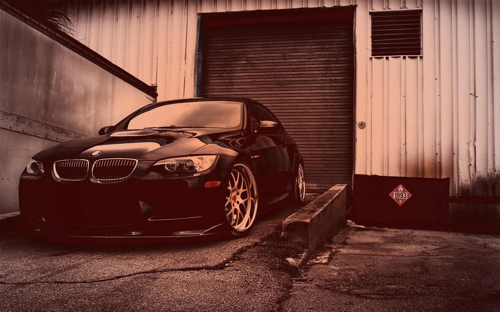 Чёрный БМВ обои