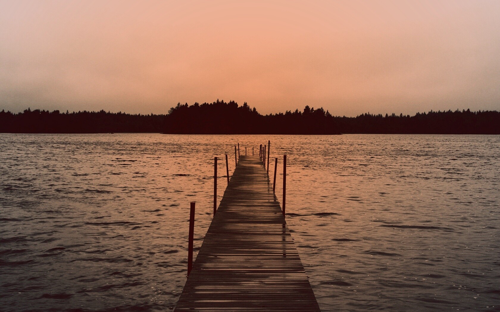 Причал на озере обои