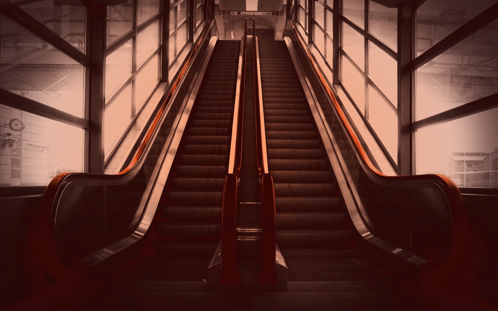 Эскалаторы снизу обои