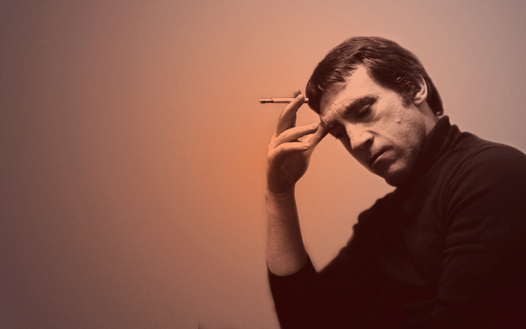 Владимир Высоцкий с сигаретой в руке обои