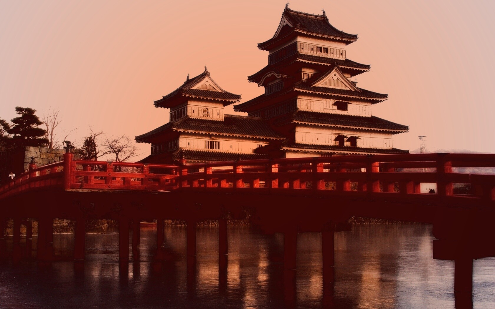 Дом на берегу обои